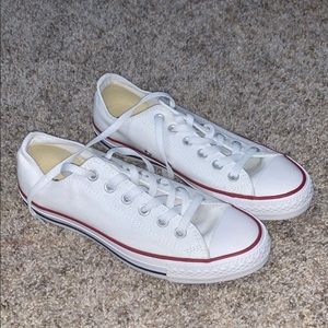 White low top converse - NEVER WORN